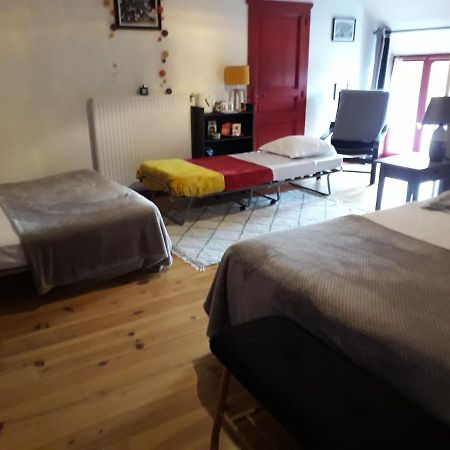 Bed and Breakfast Les Hirondelles Onzain Exterior foto