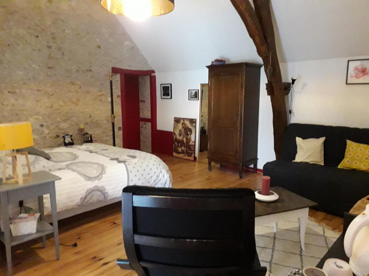 Bed and Breakfast Les Hirondelles Onzain Exterior foto