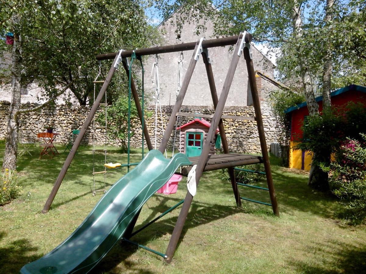 Bed and Breakfast Les Hirondelles Onzain Exterior foto