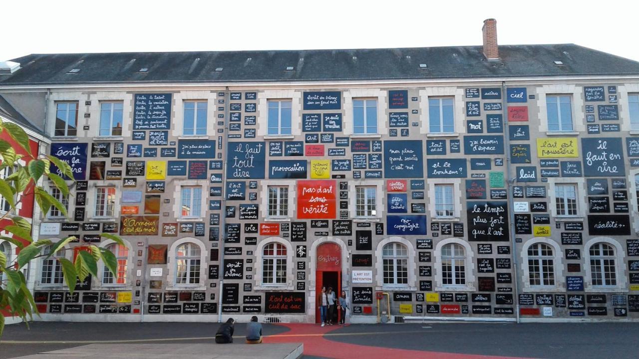 Bed and Breakfast Les Hirondelles Onzain Exterior foto